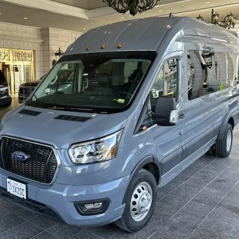Luxury Transportation of Utah fleet and service moment 10
